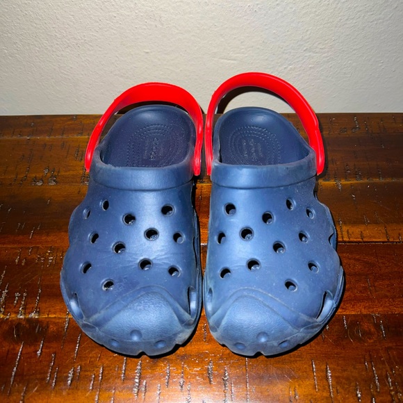 Crocs Little boys size 11 - Picture 1 of 5